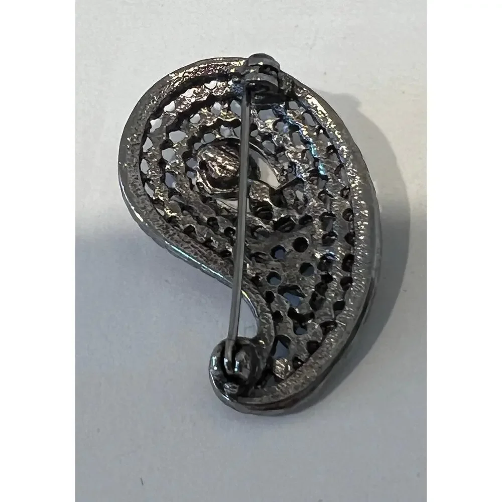 NWOT Crystal Paisley‎ Clear and Blue Rhinestones